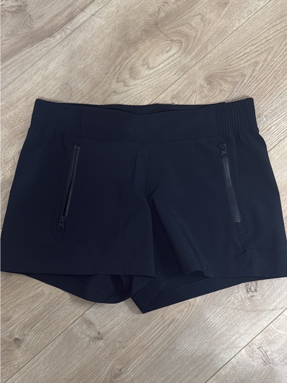 Columbia Women's Black Athletic Zip-Pocket Performance Shorts